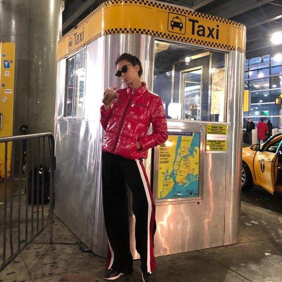 Meet your Posher, Natalie - Picture 2 of 2